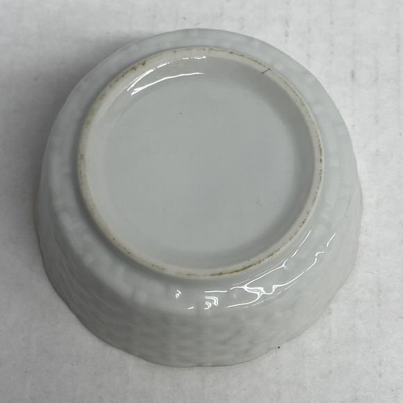 John Wagner & Sons Strawberry Basket Weave Small Bowl Ivyland PA Japan Trinket - Picture 7 of 9